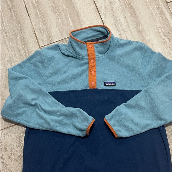 Patagonia Teal and Navy Fleece Pullover - Picture 2 of 4